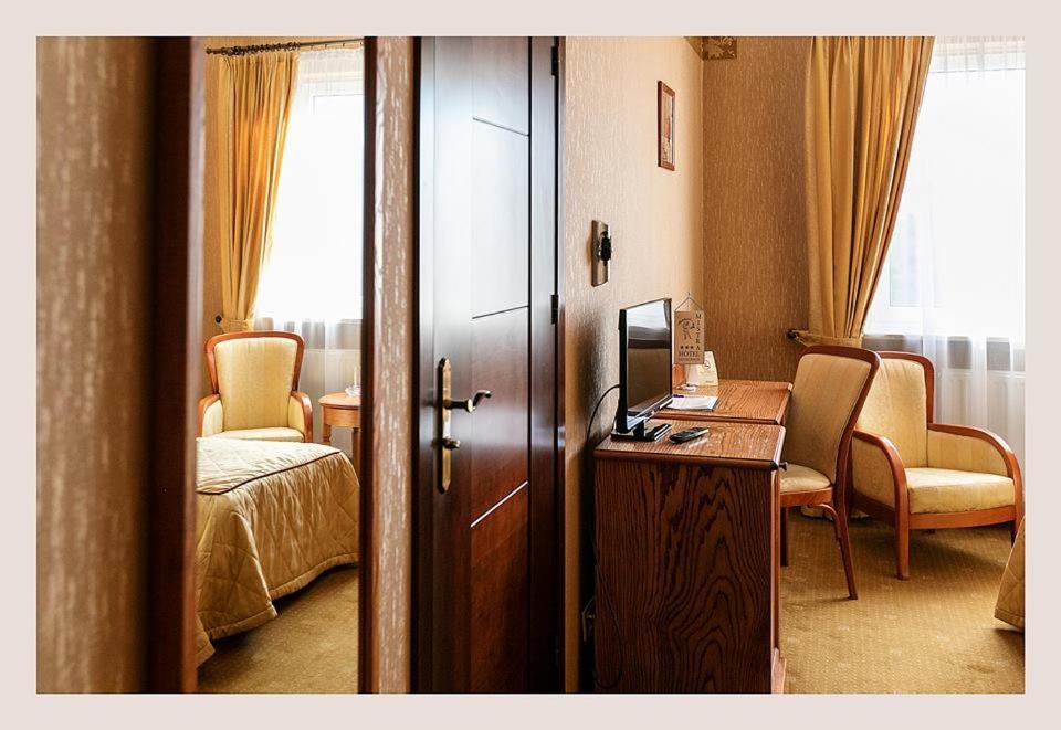 Hotel Mistral Марки Экстерьер фото