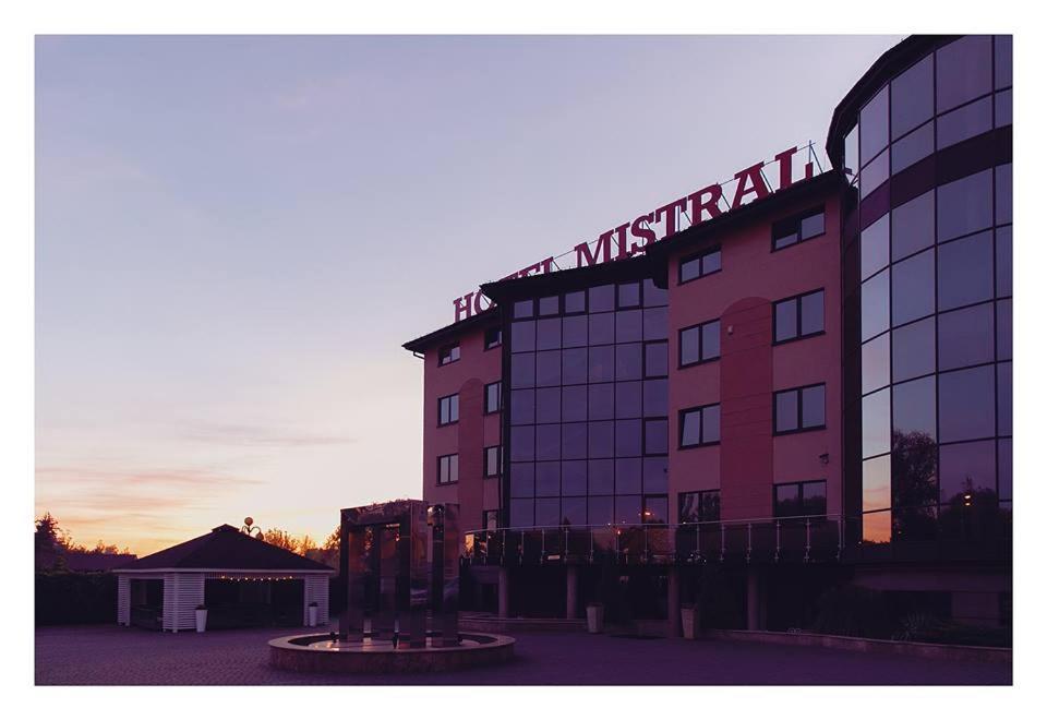 Hotel Mistral Марки Экстерьер фото