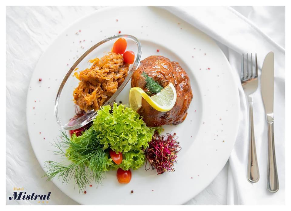 Hotel Mistral Марки Экстерьер фото