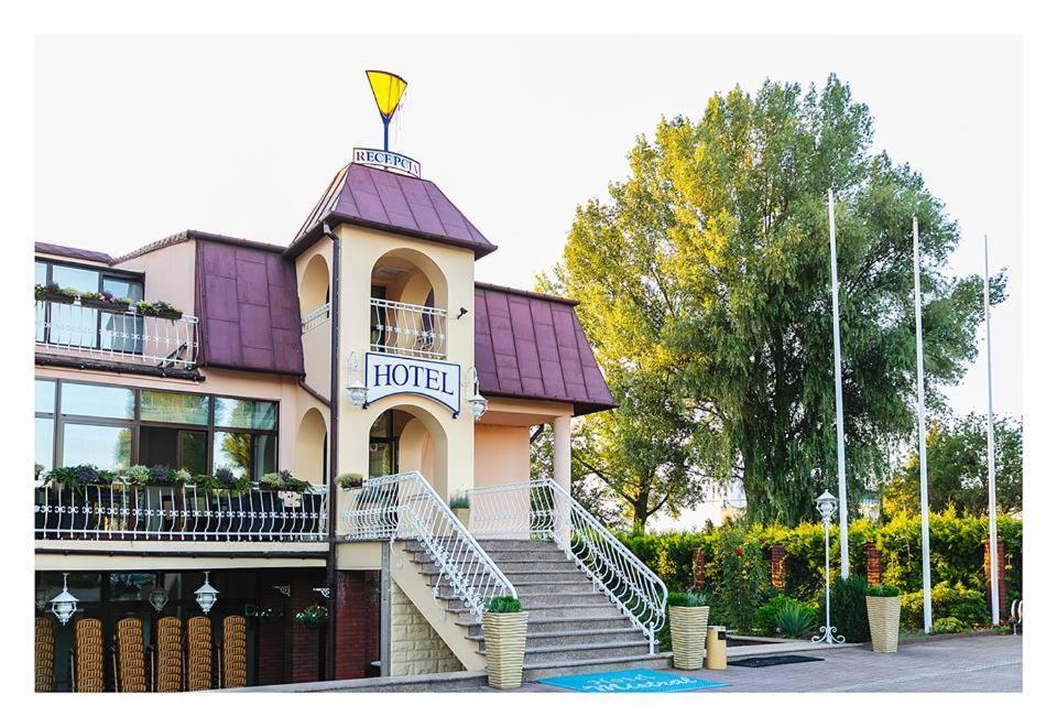 Hotel Mistral Марки Экстерьер фото